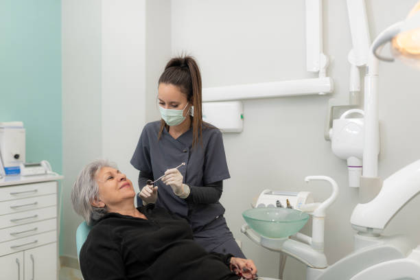 Best Weekend Emergency Dentist in Center Point, IA