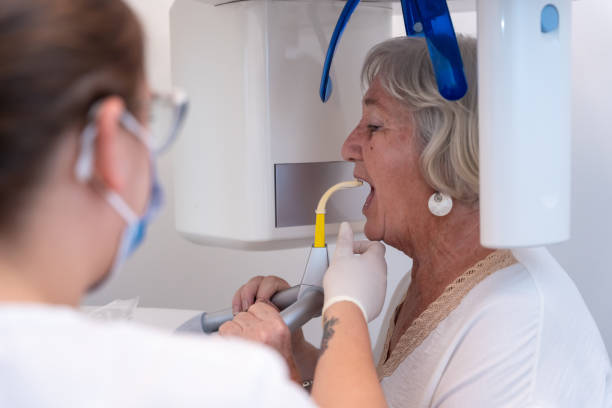 Best Emergency Dental Care for Broken or Chipped Teeth in Center Point, IA